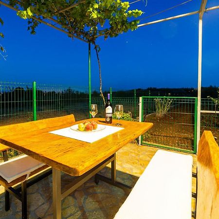 Guest House Pelja Plano ภายนอก รูปภาพ
