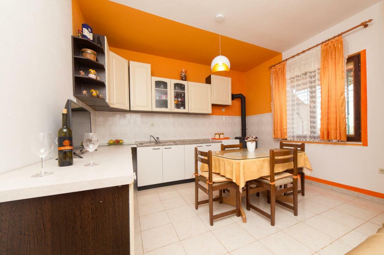 Guest House Pelja Plano ภายนอก รูปภาพ