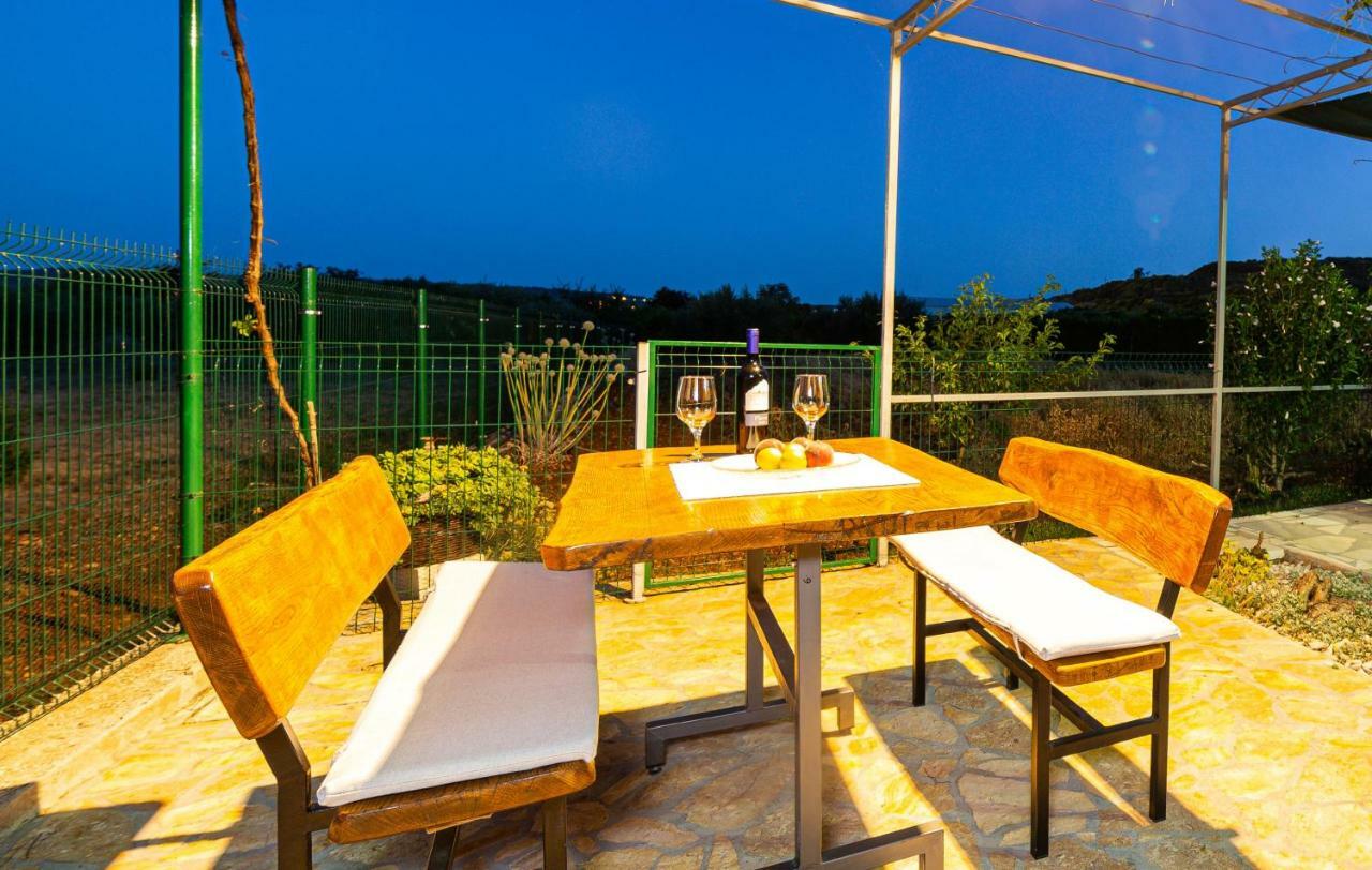 Guest House Pelja Plano ภายนอก รูปภาพ